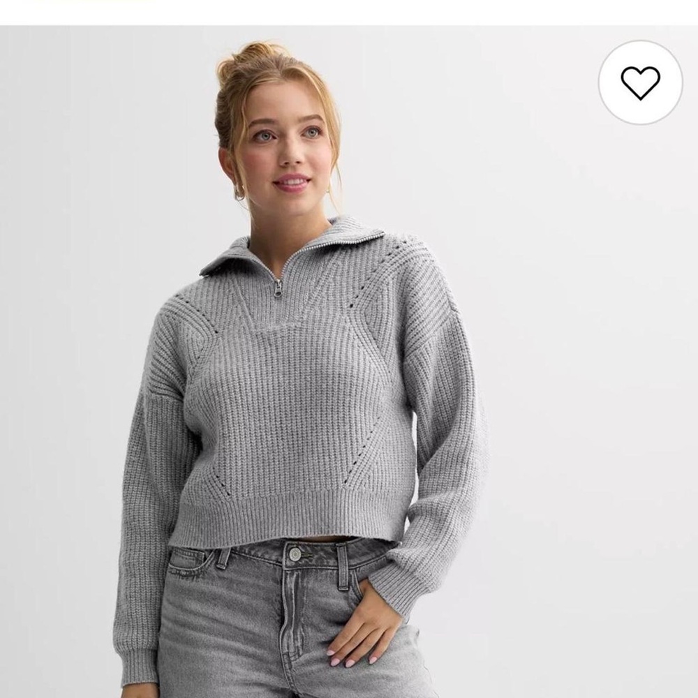 ❥𝐒𝐮𝐠𝐚𝐫 𝐌𝐨𝐨𝐧: Women’s Quarter Zip Sweater - Grey